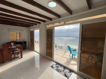casa de venta frente al mar en manta zona sur