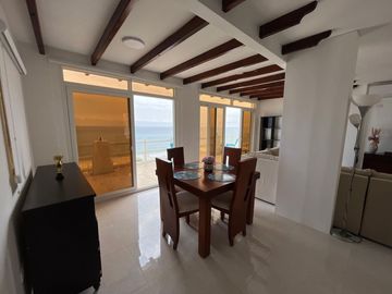 casa de venta frente al mar en manta zona sur