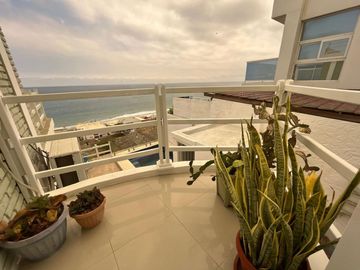 casa de venta frente al mar en manta zona sur
