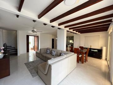 casa de venta frente al mar en manta zona sur