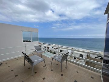 casa de venta frente al mar en manta zona sur