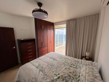 casa de venta frente al mar en manta zona sur