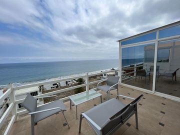 casa de venta frente al mar en manta zona sur