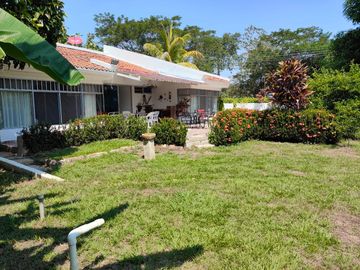 VENTA CASA CAMPESTRE MELGAR