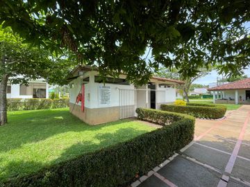 VENTA CASA CAMPESTRE MELGAR
