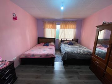 VENTA DE AMPLIA CASA EN RICAURTE