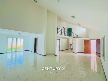Hermosa casa en renta, Villas de Irapuato