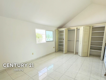 Hermosa casa en renta, Villas de Irapuato