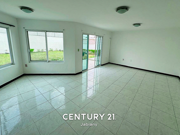 Hermosa casa en renta, Villas de Irapuato
