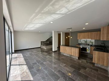Casa en venta en Parque Veracruz, Lomas de Angelopolis, Puebla.