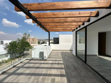 Casa en venta en Parque Veracruz, Lomas de Angelopolis, Puebla.
