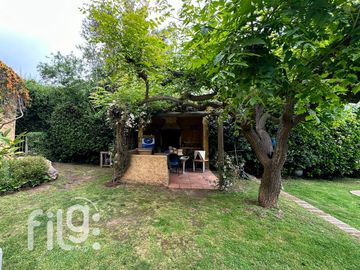 VENDO CÓMODA Y AMPLIA CASA EN LA REINA