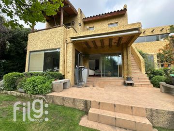 VENDO CÓMODA Y AMPLIA CASA EN LA REINA