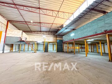 Venta De Local Comercial En Av Agenlica Gamarra 6,475M2 En Los Olivos