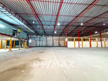 Venta De Local Comercial En Av Agenlica Gamarra 6,475M2 En Los Olivos
