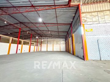 Venta De Local Comercial En Av Agenlica Gamarra 6,475M2 En Los Olivos