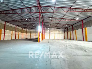 Venta De Local Comercial En Av Agenlica Gamarra 6,475M2 En Los Olivos
