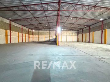 Venta De Local Comercial En Av Agenlica Gamarra 6,475M2 En Los Olivos