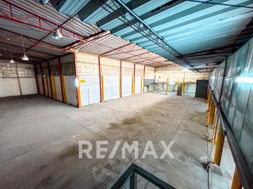 Venta De Local Comercial En Av Agenlica Gamarra 6,475M2 En Los Olivos