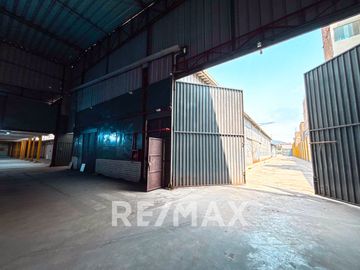 Venta De Local Comercial En Av Agenlica Gamarra 6,475M2 En Los Olivos