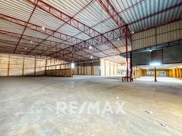 Venta De Local Comercial En Av Agenlica Gamarra 6,475M2 En Los Olivos
