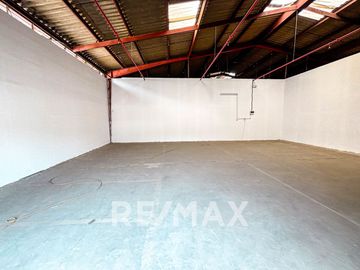Venta De Local Comercial En Av Agenlica Gamarra 6,475M2 En Los Olivos