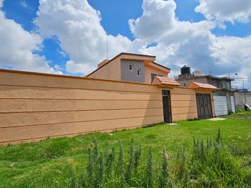 ¡Casa en Venta en Zinacantepec, Estado de México! A solo 5 minutos de Hacienda Barbabosa!