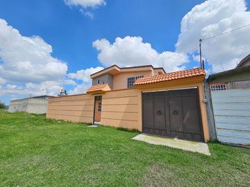 ¡Casa en Venta en Zinacantepec, Estado de México! A solo 5 minutos de Hacienda Barbabosa!