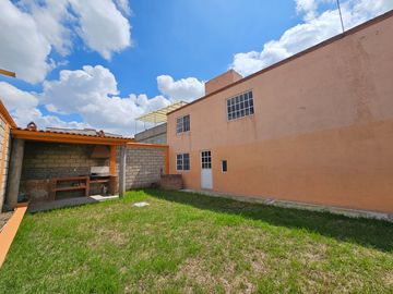 ¡Casa en Venta en Zinacantepec, Estado de México! A solo 5 minutos de Hacienda Barbabosa!