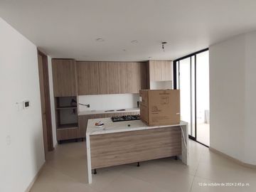 VENTA CASA Nueva de 4 Recámaras ACABADOS DE LUJO en Las Fuentes Te Espera