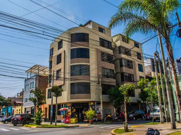 SE VENDE DEPARTAMENTO EN LINCE