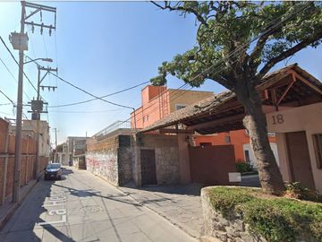 Casa en Remante Bancario.  **Fantástica oportunidad que no puede dejar pasar**