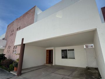 Casa en venta juriquilla