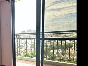 3BR Condo Unit for Sale in Royal Palm Residences, Taguig City