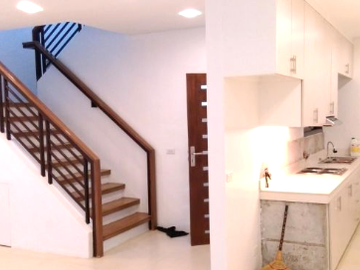 FOR LEASE - Unfurnished Townhouse with Attic in Luxury Plaza, Valle Verde 5, Pasig City