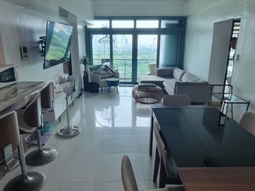 For Sale: 2BR Cor. Unit in 8 Forbes Town Road Condominium, Burgos Circle BGC, P28.9M