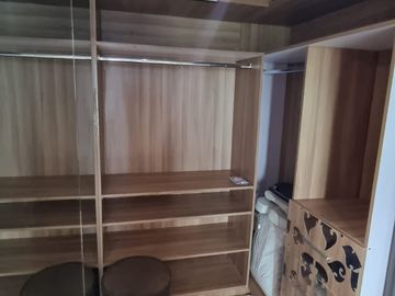 For Sale: 2BR Cor. Unit in 8 Forbes Town Road Condominium, Burgos Circle BGC, P28.9M