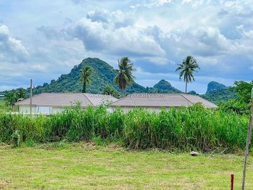 Land for Sale in Bang Saray Eastside, Beautiful mountain view.
