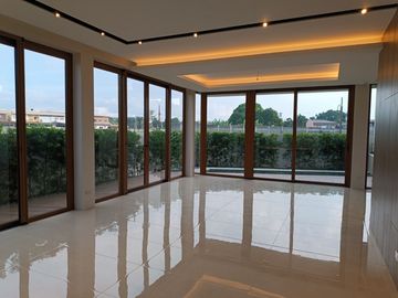 For Sale: 3-Sty House & Lot in Alabang West Subd., Las Pinas, P89.5M