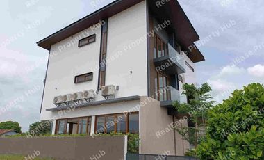 For Sale: 3-Sty House & Lot in Alabang West Subd., Las Pinas, P89.5M