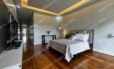 For Sale: 3-Sty House & Lot in Alabang West Subd., Las Pinas, P89.5M