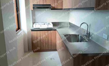 For Sale: 3-Sty House & Lot in Alabang West Subd., Las Pinas, P89.5M