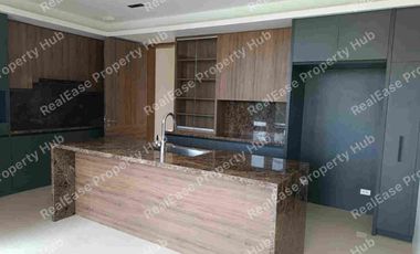 For Sale: 3-Sty House & Lot in Alabang West Subd., Las Pinas, P89.5M