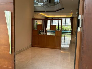 DIJUAL / SEWA RUMAH SIAP HUNI DI KOMPLEK ELIT VILLA HIJAU PONDOK INDAH JAKARTA SELATAN