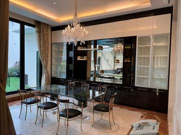 DIJUAL / SEWA RUMAH SIAP HUNI DI KOMPLEK ELIT VILLA HIJAU PONDOK INDAH JAKARTA SELATAN