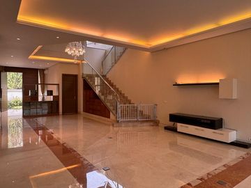 DIJUAL / SEWA RUMAH SIAP HUNI DI KOMPLEK ELIT VILLA HIJAU PONDOK INDAH JAKARTA SELATAN