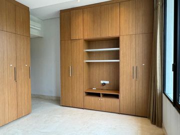 DIJUAL / SEWA RUMAH SIAP HUNI DI KOMPLEK ELIT VILLA HIJAU PONDOK INDAH JAKARTA SELATAN