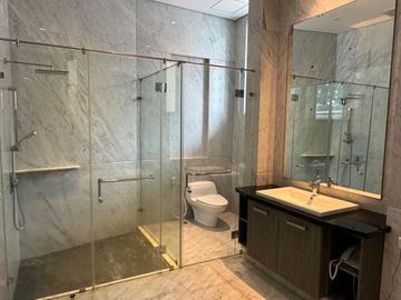 DIJUAL / SEWA RUMAH SIAP HUNI DI KOMPLEK ELIT VILLA HIJAU PONDOK INDAH JAKARTA SELATAN