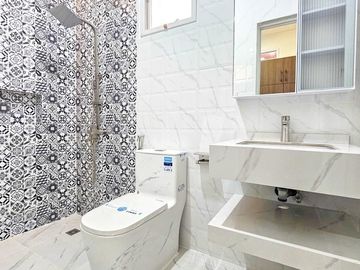 SPACIOUS MODERN BUNGALOW HOUSE AND LOT IN BFRV LAS PINAS CITY