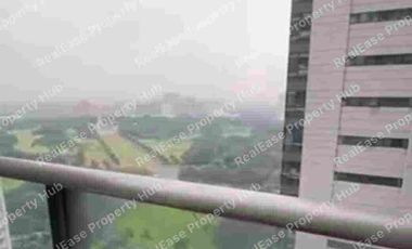 FOR SALE : 2BR unit with Parking in Arya Residences, BGC ₱37.6M